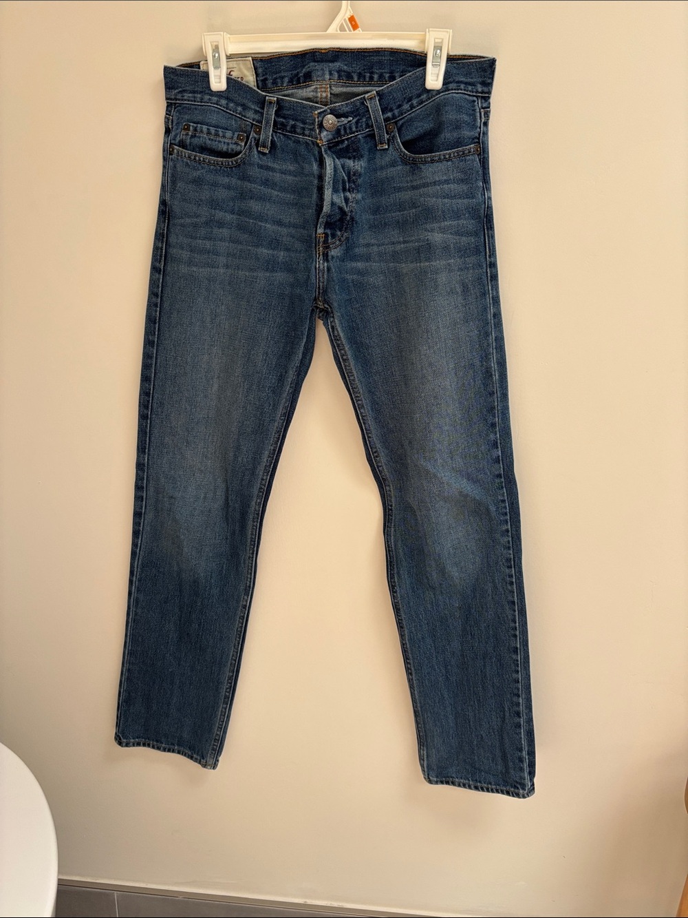 Hollister Men's Classic Straight Leg Jeans in Dark Blue - 30